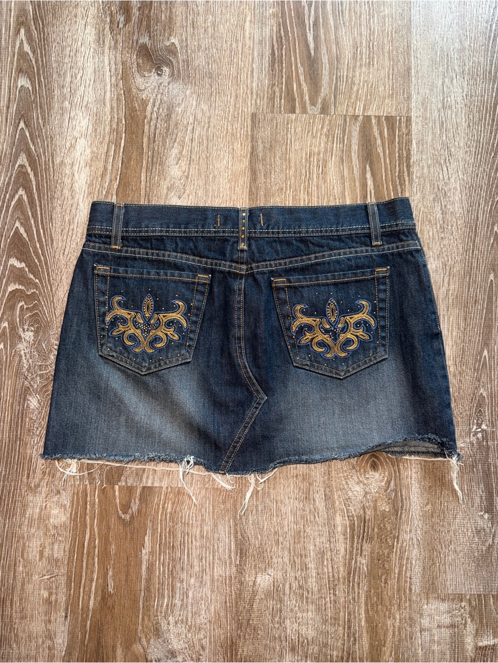 vintage Y2K Women’s Dark Blue Embroidered Denim Mini Skirt